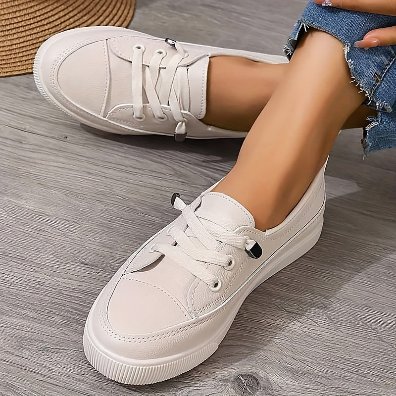 Classic Lace-Up Leather Flatform Court Sneaker