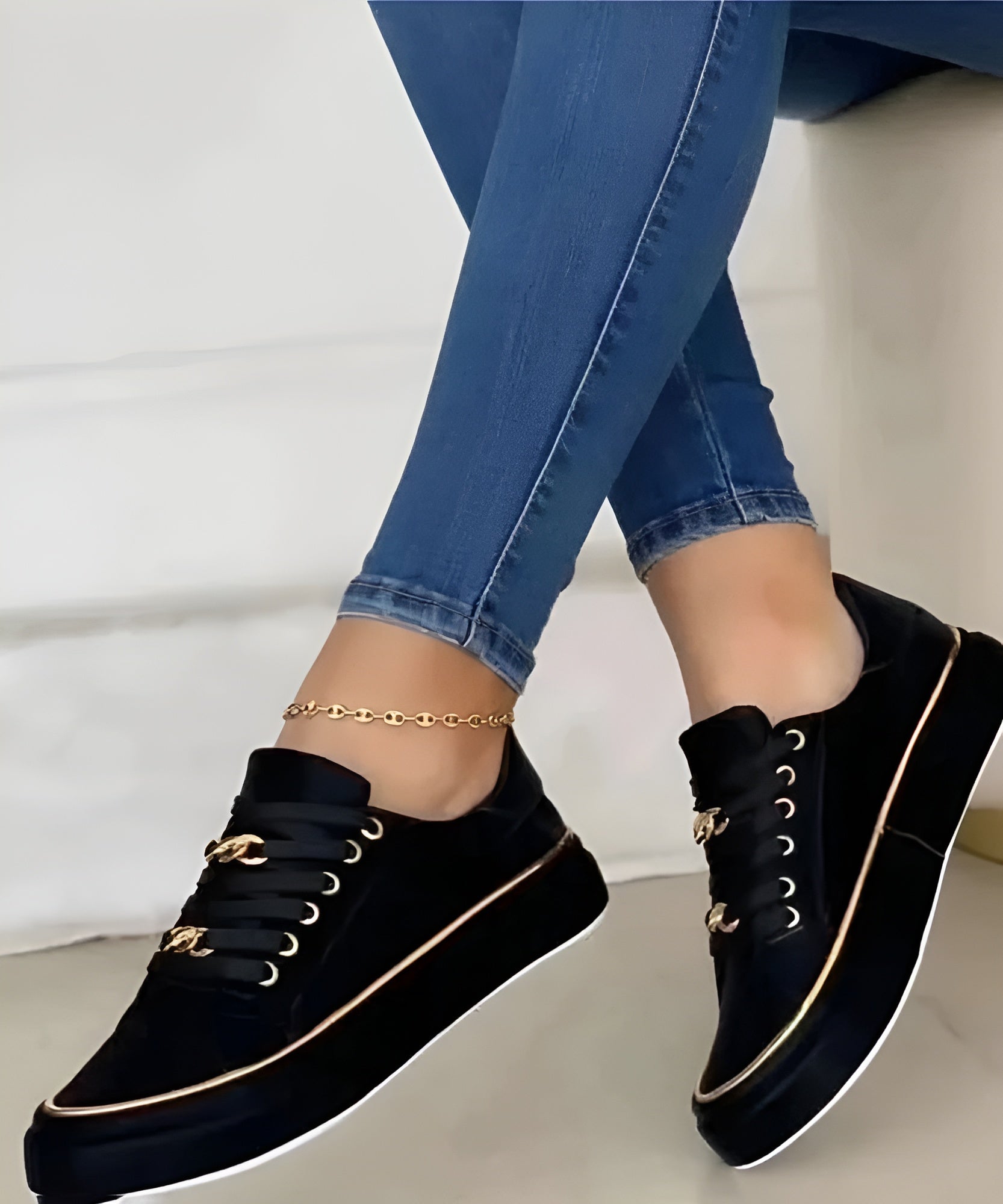 Gold Trim Chain Lace Flatform Casual Sneaker