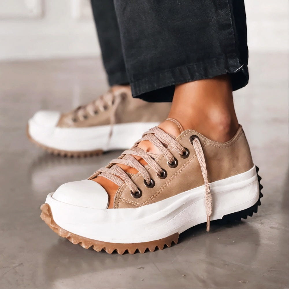 Contrast Stitch Lug Sole Platform Lace Up Casual Sneaker