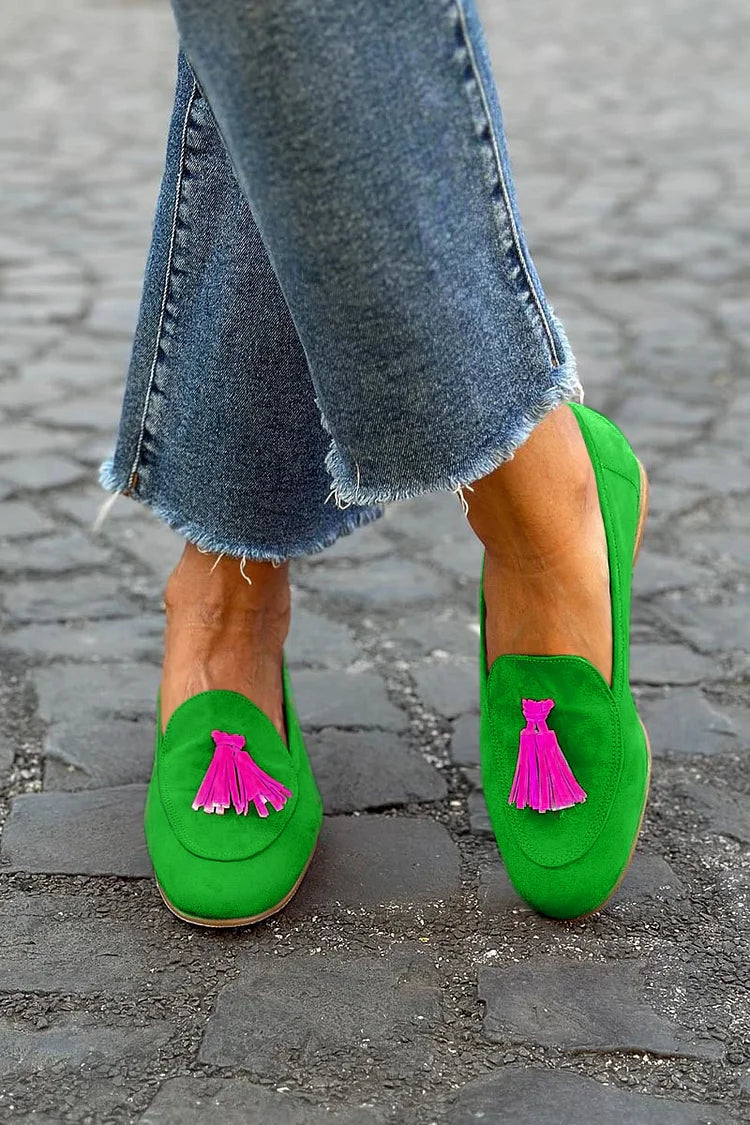 Contrast Tassel Accent Suede Round Toe Slip On Flat Loafer
